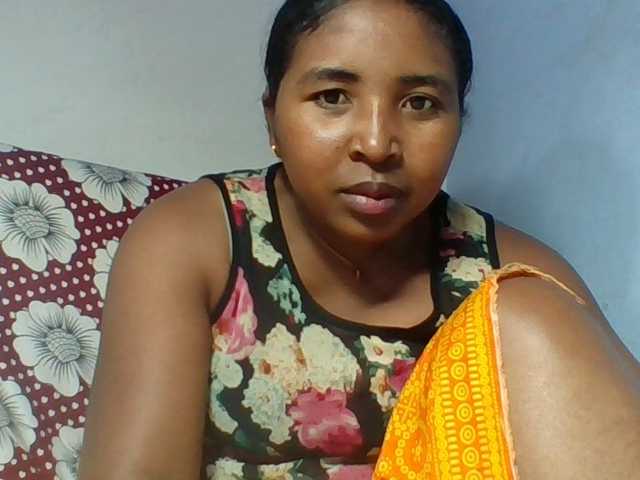 Josy-2 live cam on BongaCams