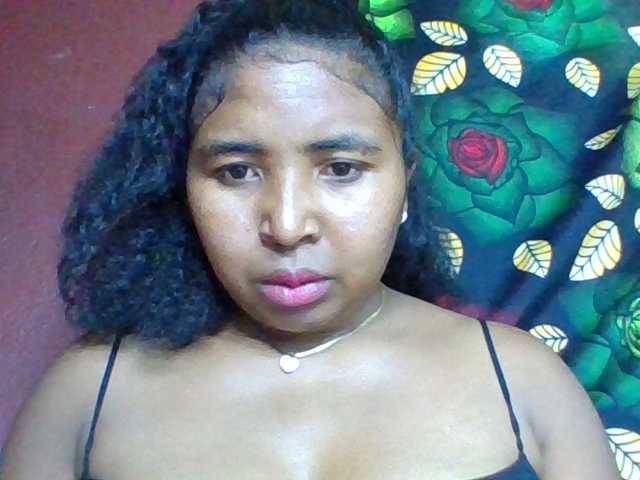 Josy-2, en vivo ahora en BongaCams