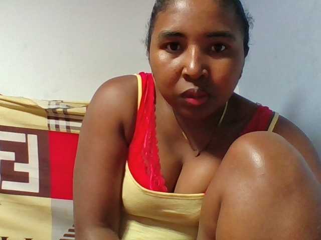Josy-2 live cam on BongaCams