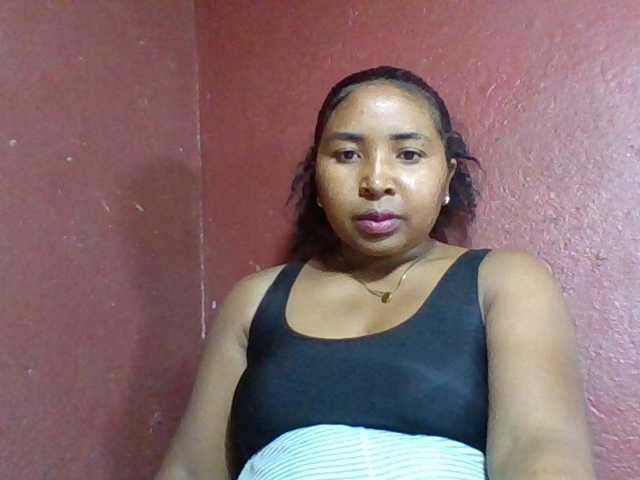 Josy-2 live cam on BongaCams