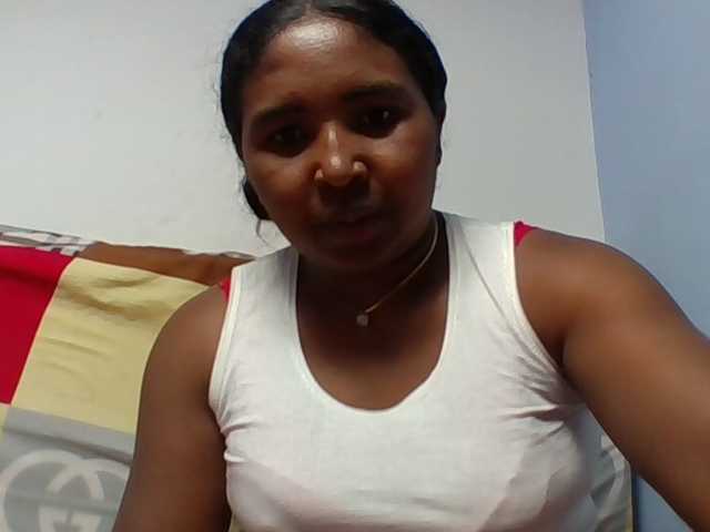 Josy-2 live cam on BongaCams