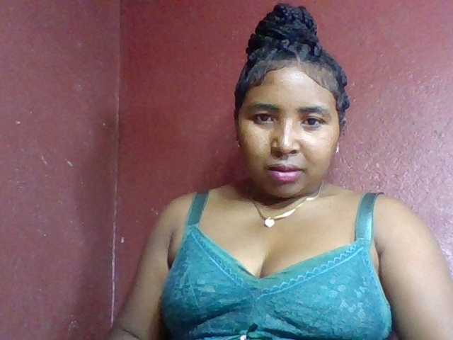 Josy-2 live cam on BongaCams