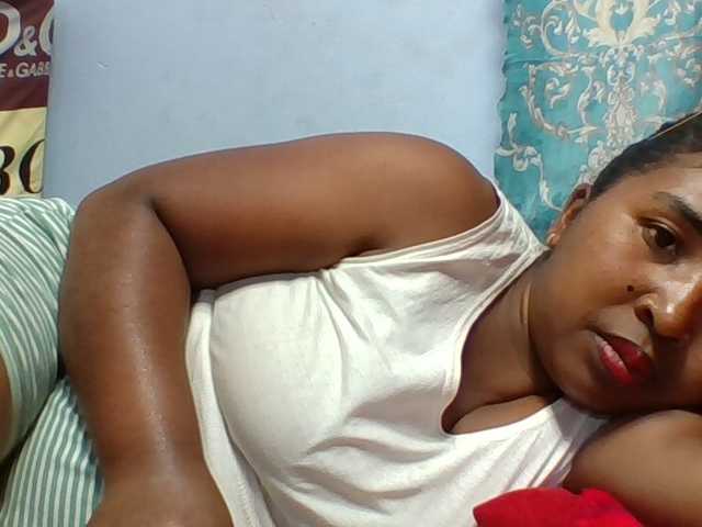 Josy-2 live cam on BongaCams