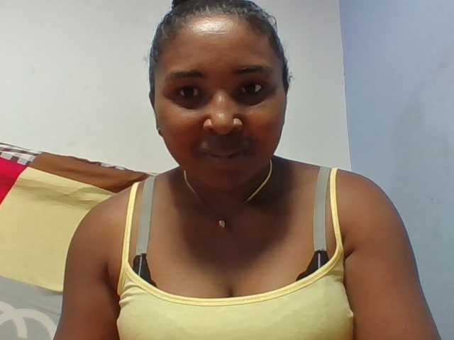 Josy-2 live cam on BongaCams