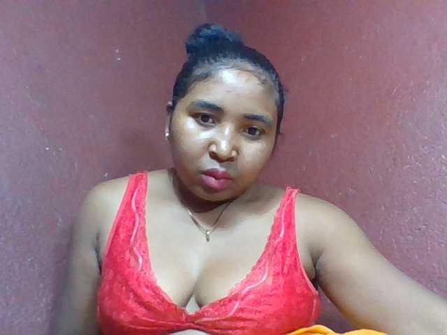 Josy-2 live cam on BongaCams