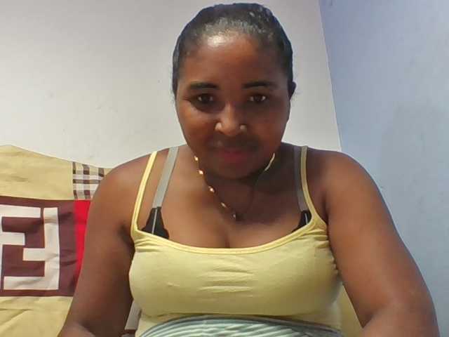 Josy-2 live cam on BongaCams