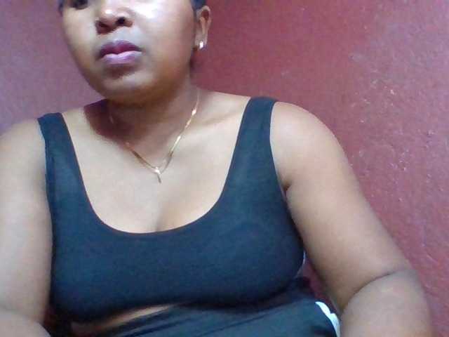 Josy-2 live cam on BongaCams