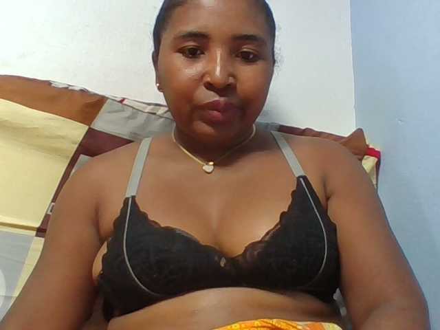 Josy-2 live cam on BongaCams