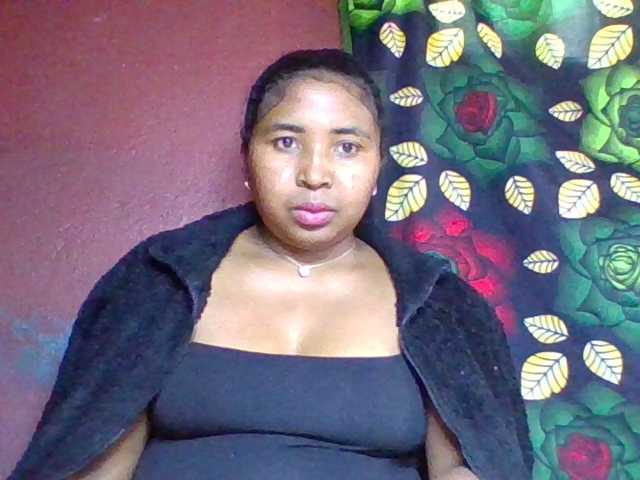 Josy-2, en vivo ahora en BongaCams