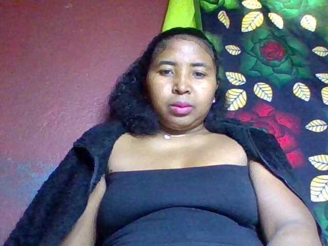 Josy-2, en vivo ahora en BongaCams