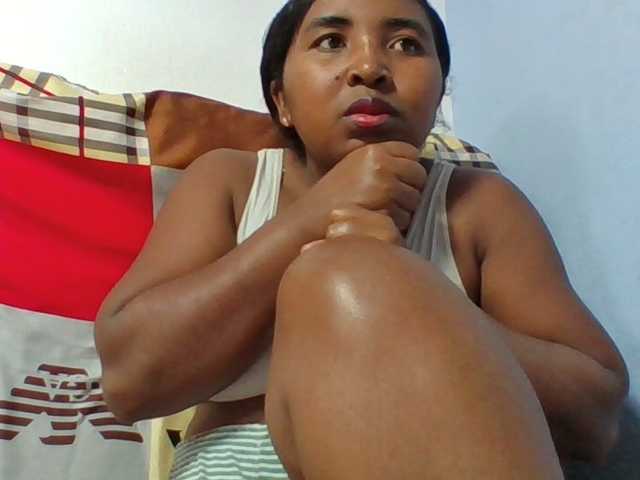 Josy-2 live cam on BongaCams