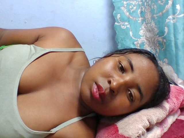 Josy-2 live cam on BongaCams
