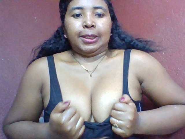 Josy-2 live cam on BongaCams