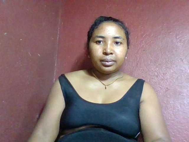 Josy-2 live cam on BongaCams