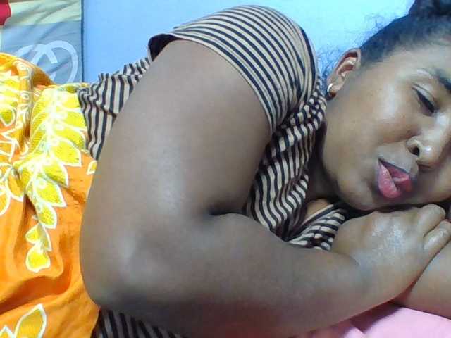 Josy-2 live cam on BongaCams