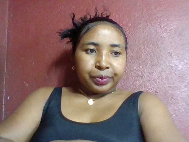 Josy-2 live cam on BongaCams