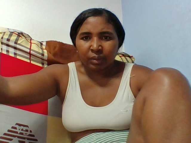 Josy-2 live cam on BongaCams