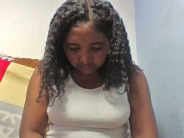 Josy-2 live cam on BongaCams