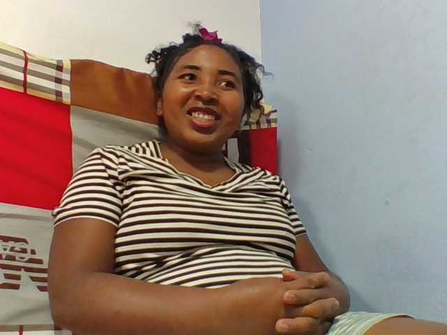 Josy-2 live cam on BongaCams