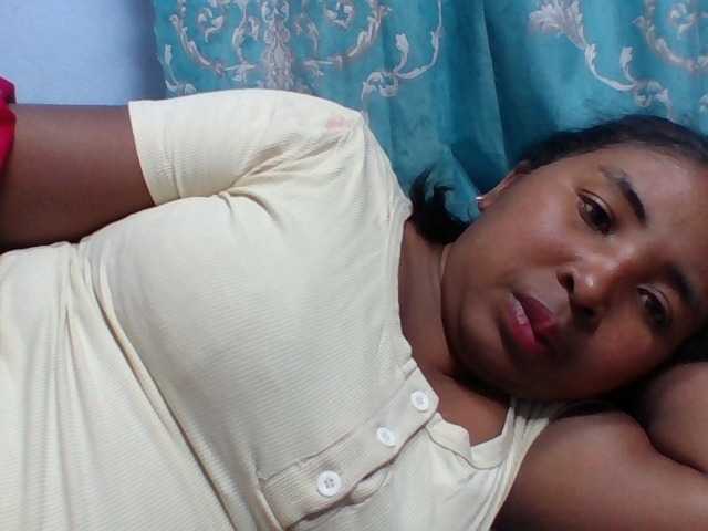 Josy-2 live cam on BongaCams