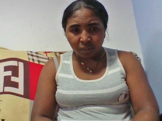 Josy-2 live cam on BongaCams