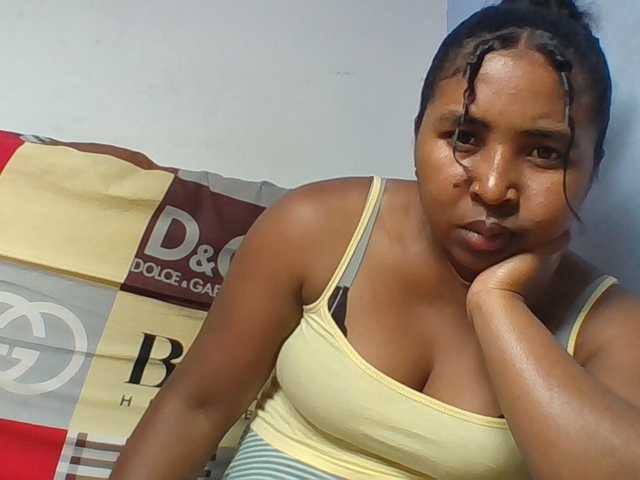 Josy-2 live cam on BongaCams