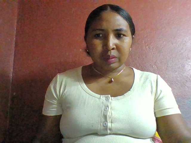 Josy-2 live cam on BongaCams