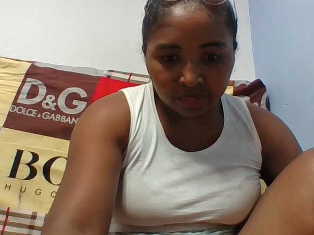 Josy-2 live cam on BongaCams