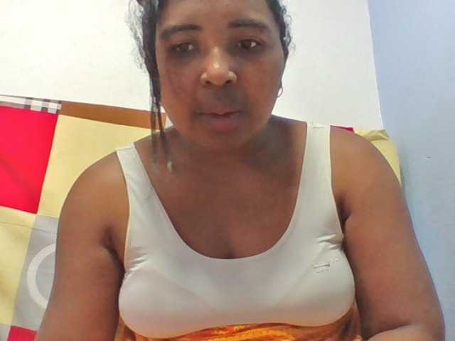 Josy-2 live cam on BongaCams