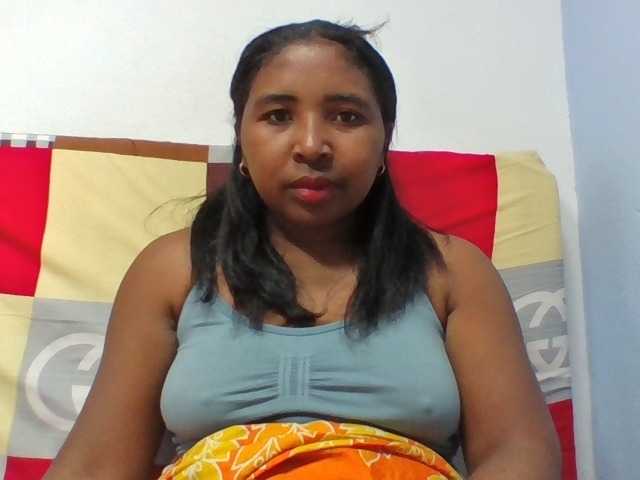 Josy-2 live cam on BongaCams