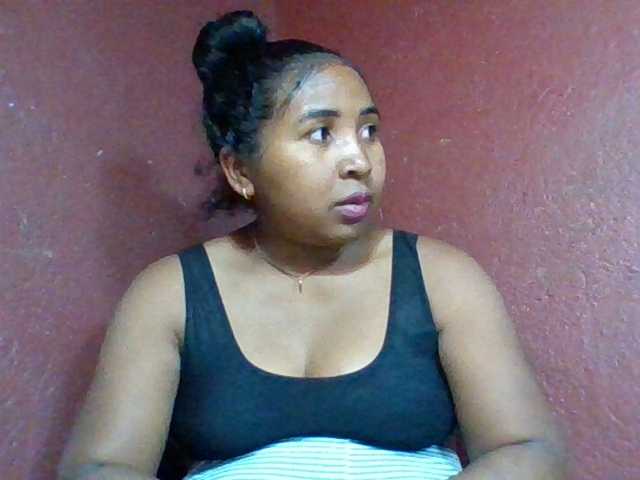 Josy-2, en vivo ahora en BongaCams