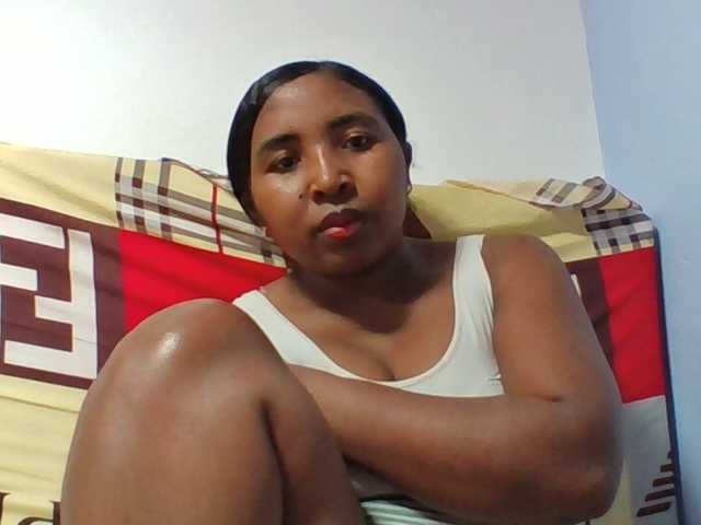 Josy-2 live cam on BongaCams