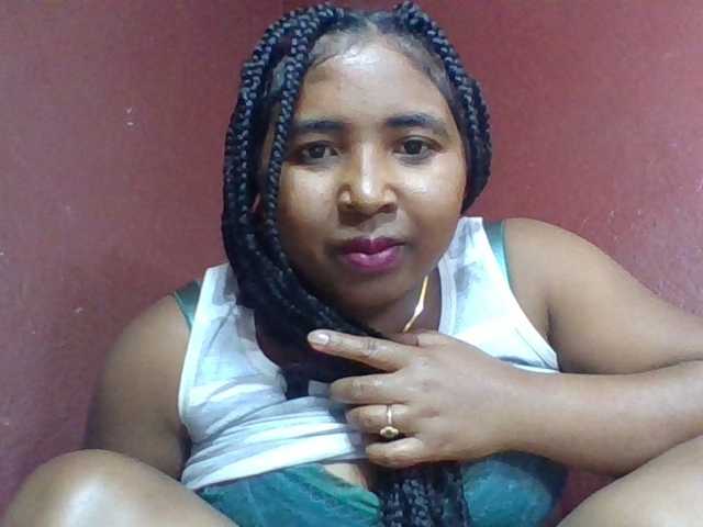 Josy-2 live cam on BongaCams