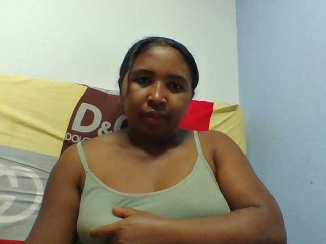 Josy-2 live cam on BongaCams