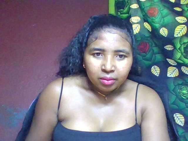Josy-2, en vivo ahora en BongaCams