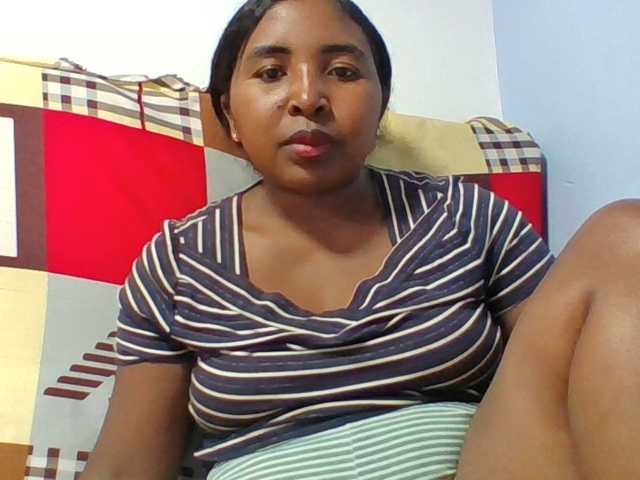 Josy-2 live cam on BongaCams