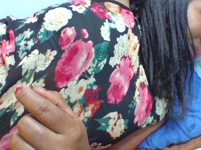 Josy-2 live cam on BongaCams