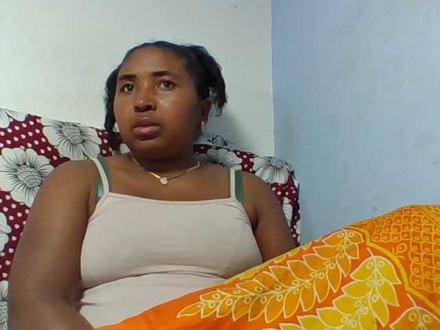 Josy-2 live cam on BongaCams