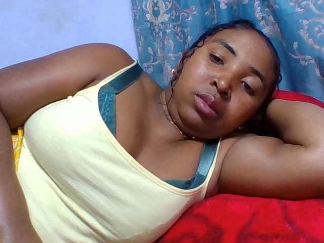 Josy-2 live cam on BongaCams