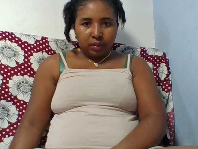 Josy-2 live cam on BongaCams