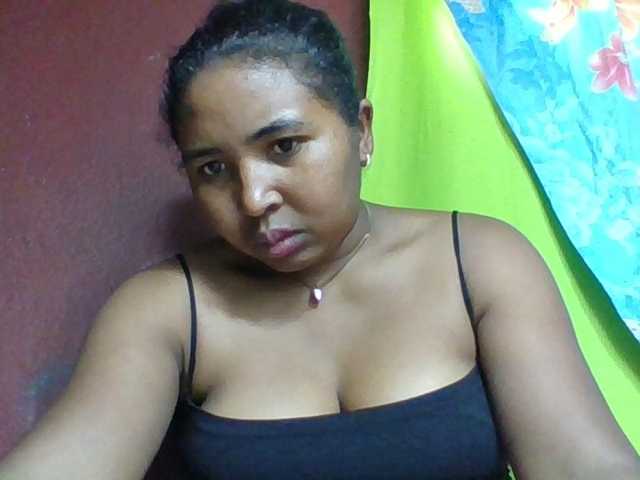 Josy-2 live cam on BongaCams