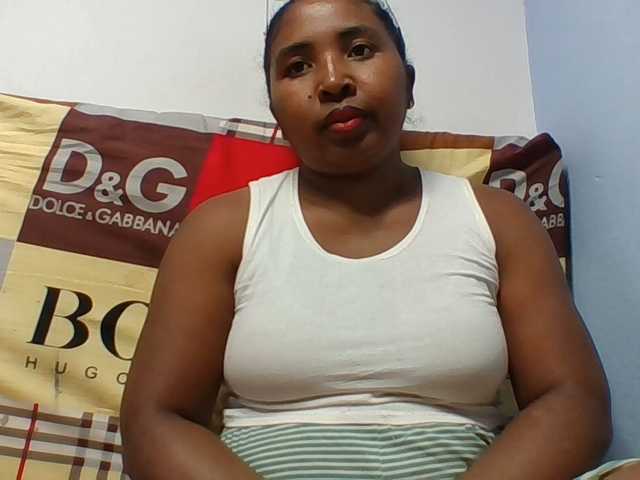 Josy-2 live cam on BongaCams