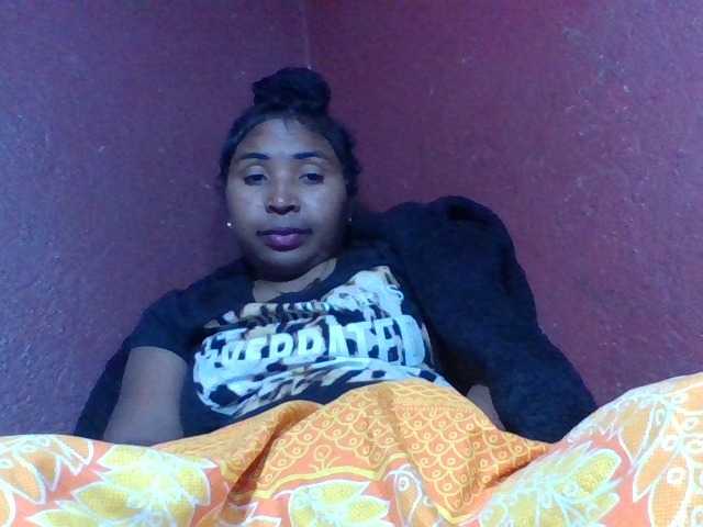 Josy-2 live cam on BongaCams