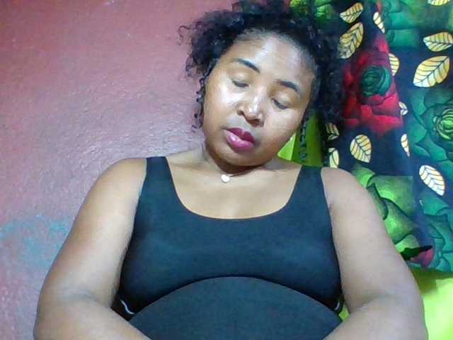 Josy-2 live cam on BongaCams