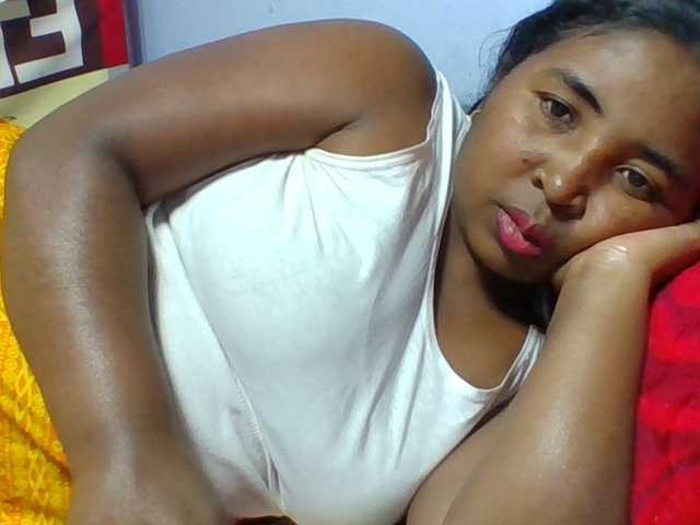 Josy-2 live cam on BongaCams