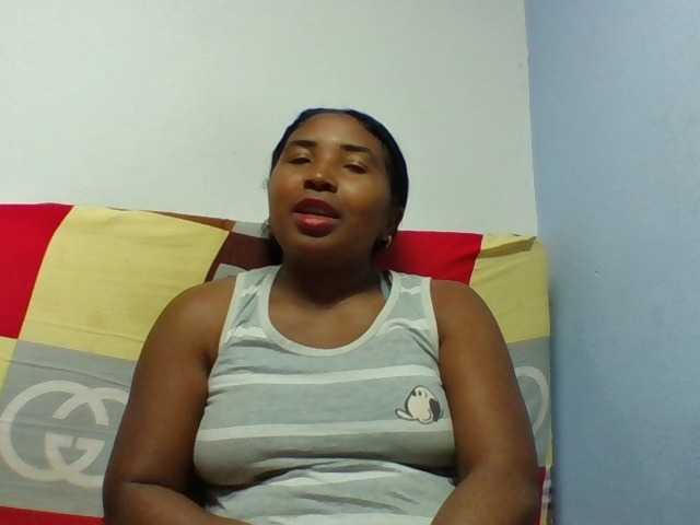 Josy-2 live cam on BongaCams