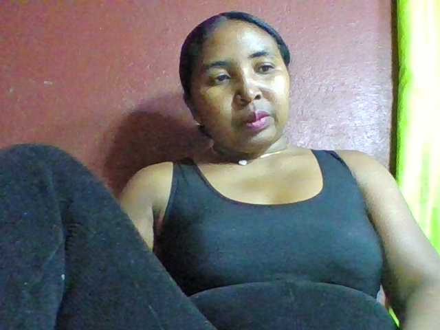 Josy-2 live cam on BongaCams