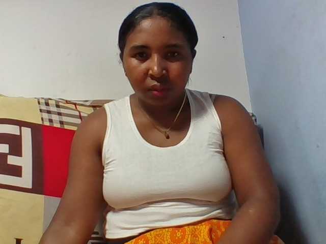 Josy-2 live cam on BongaCams