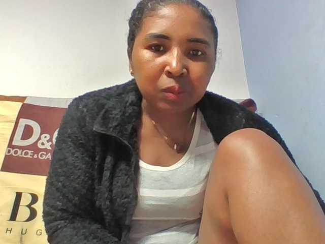 Josy-2 live cam on BongaCams