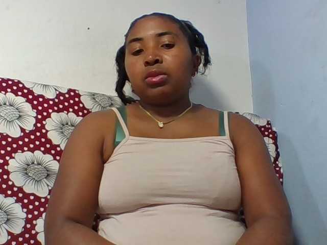 Josy-2 live cam on BongaCams